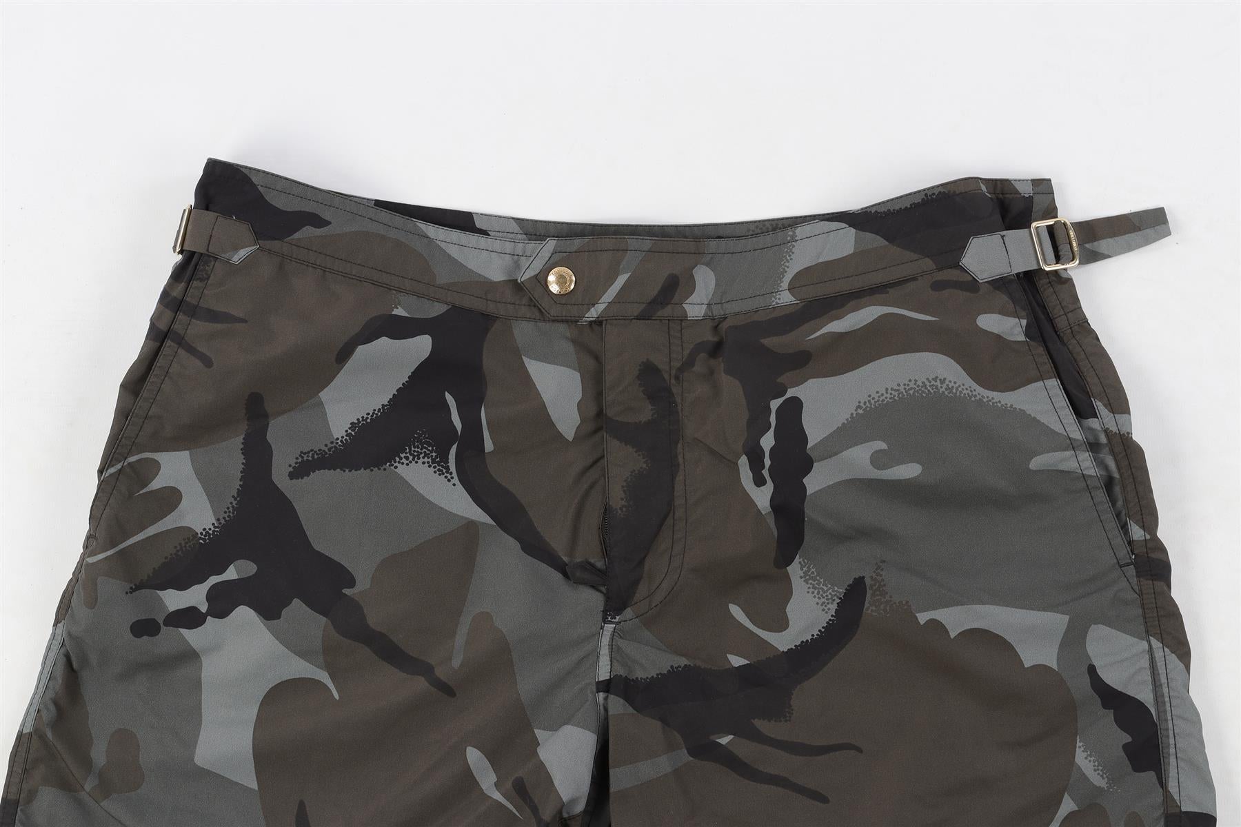 TOM FORD GREEN MEN'S SWIM SHORTS IT 50 UK 34