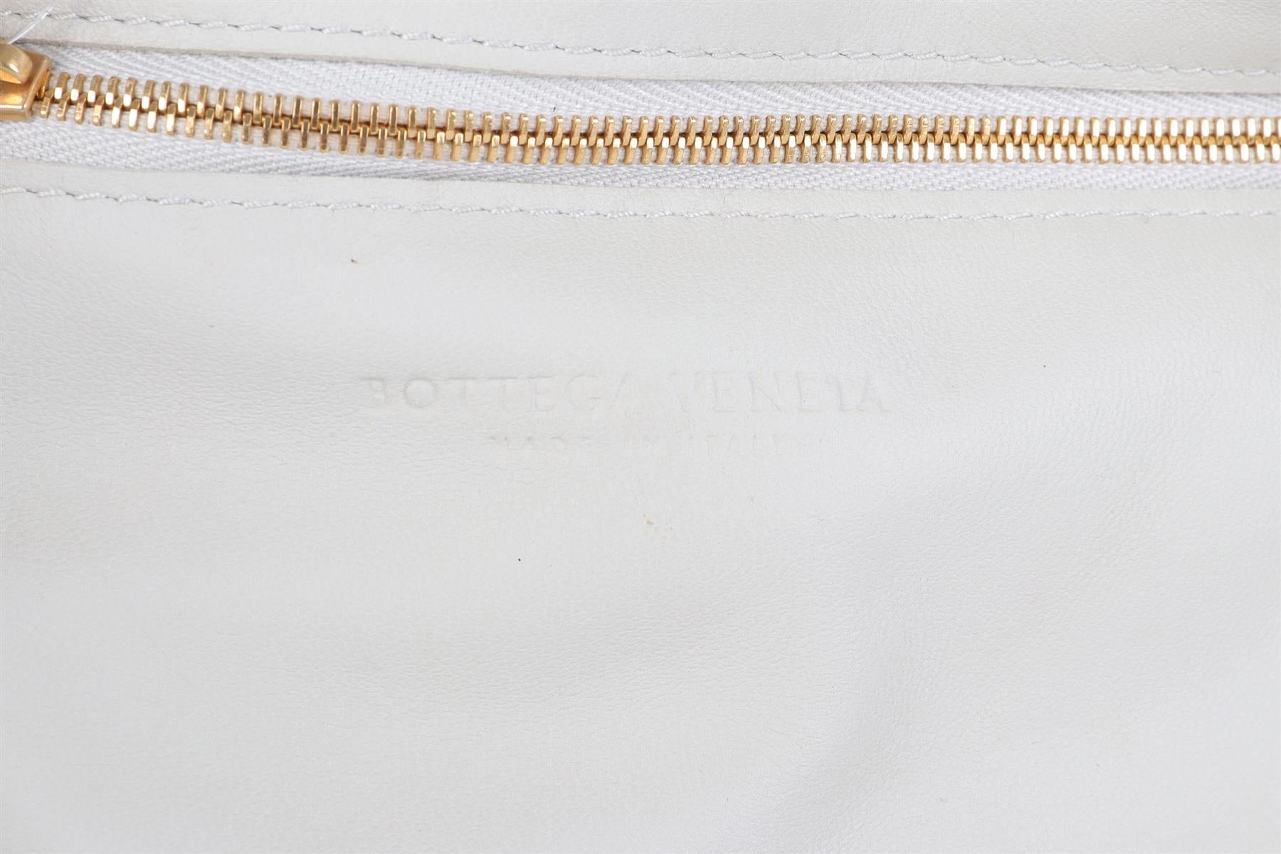 BOTTEGA VENETA ECRU CASSETTE INTRECCIATO LEATHER SHOULDER BAG