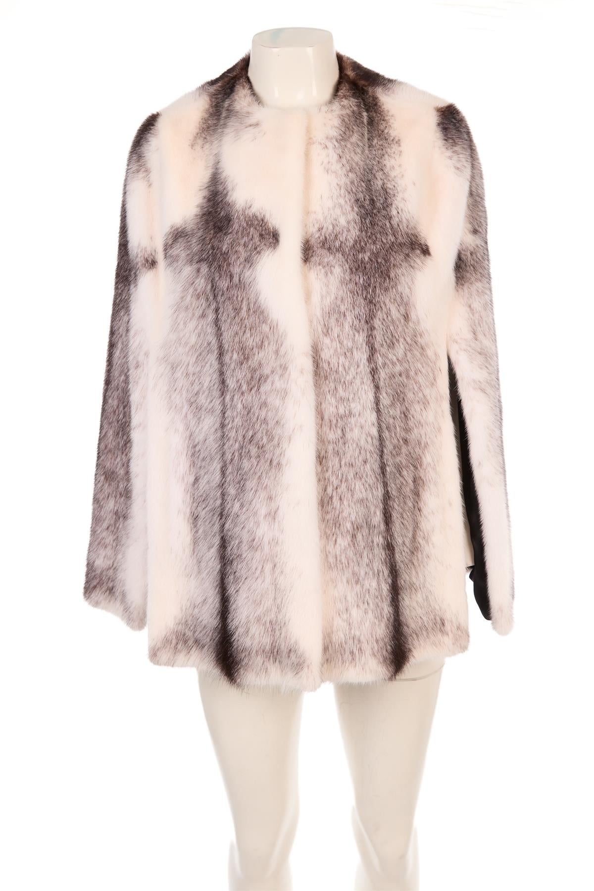 LILLY E VIOLETTA WHITE MINK FUR CAPE ONE SIZE