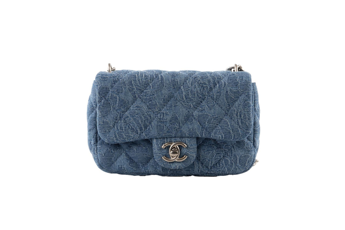 CHANEL BLUE 2023 CAMELLIA SWEETHEART FLAP SMALL QUILTED DENIM SHOULDER BAG