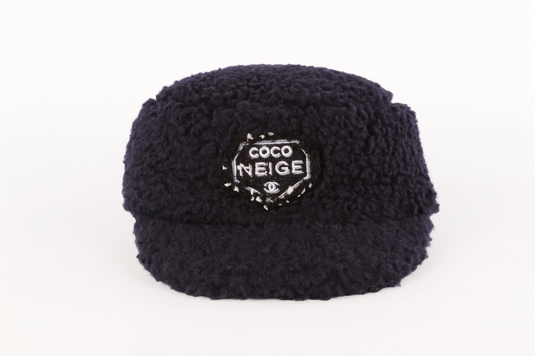 CHANEL NAVY 2018 FAUX SHEARLING CAP MEDIUM