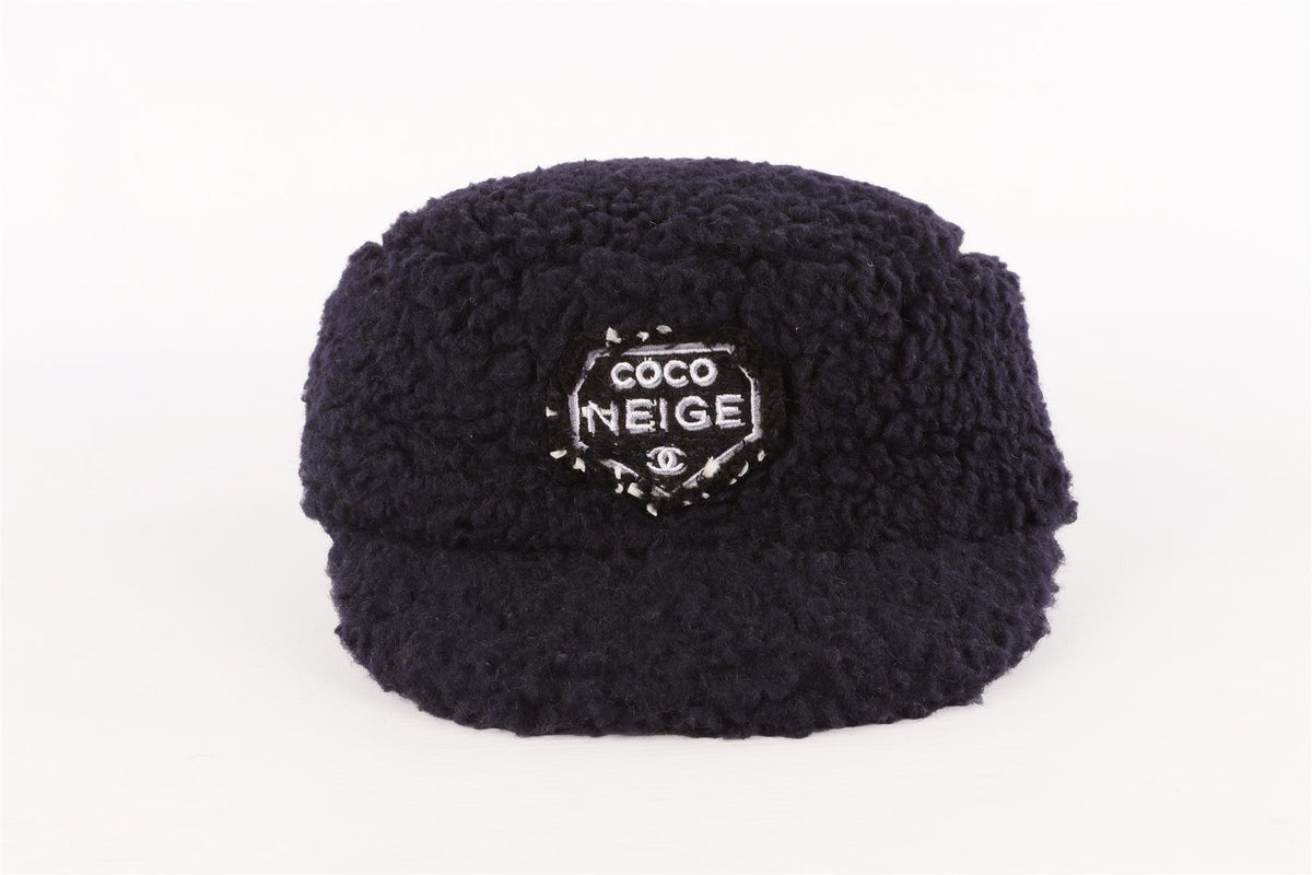CHANEL NAVY 2018 FAUX SHEARLING CAP MEDIUM