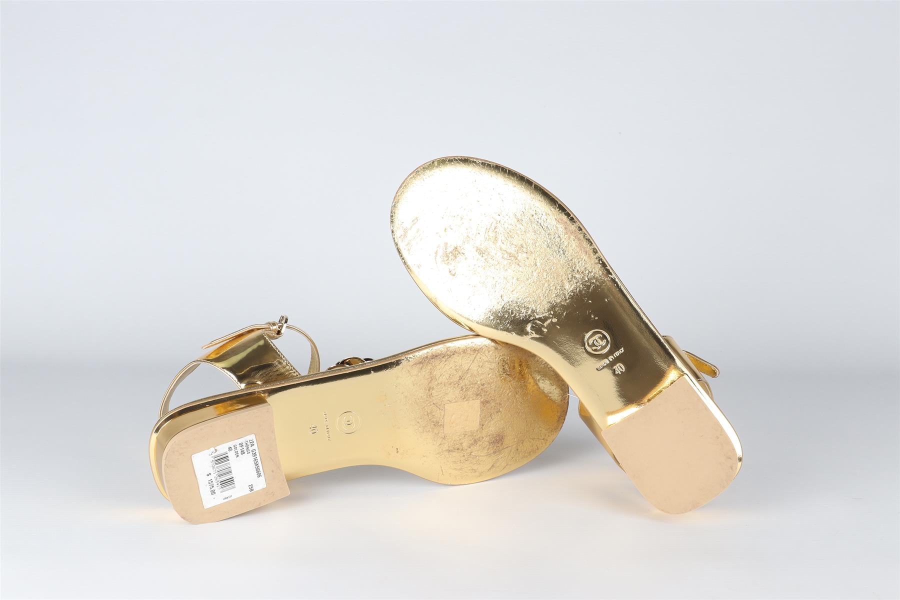 CHANEL GOLD 2022 PATENT LEATHER THONG SANDALS EU 40 UK 7 US 10