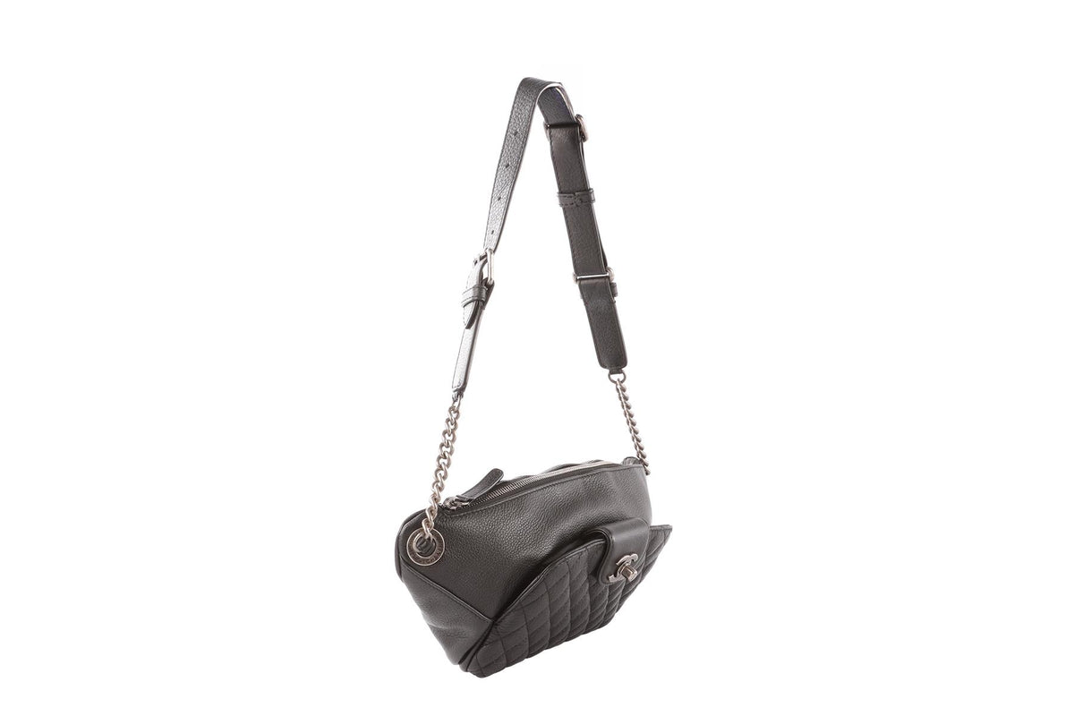 CHANEL BLACK 2016-2017 CASUAL ROCK QUILTED LEATHER BELT BAG