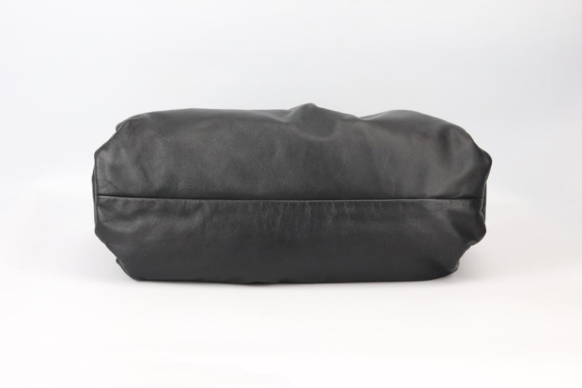 BOTTEGA VENETA BLACK LEATHER SHOULDER POUCH BAG