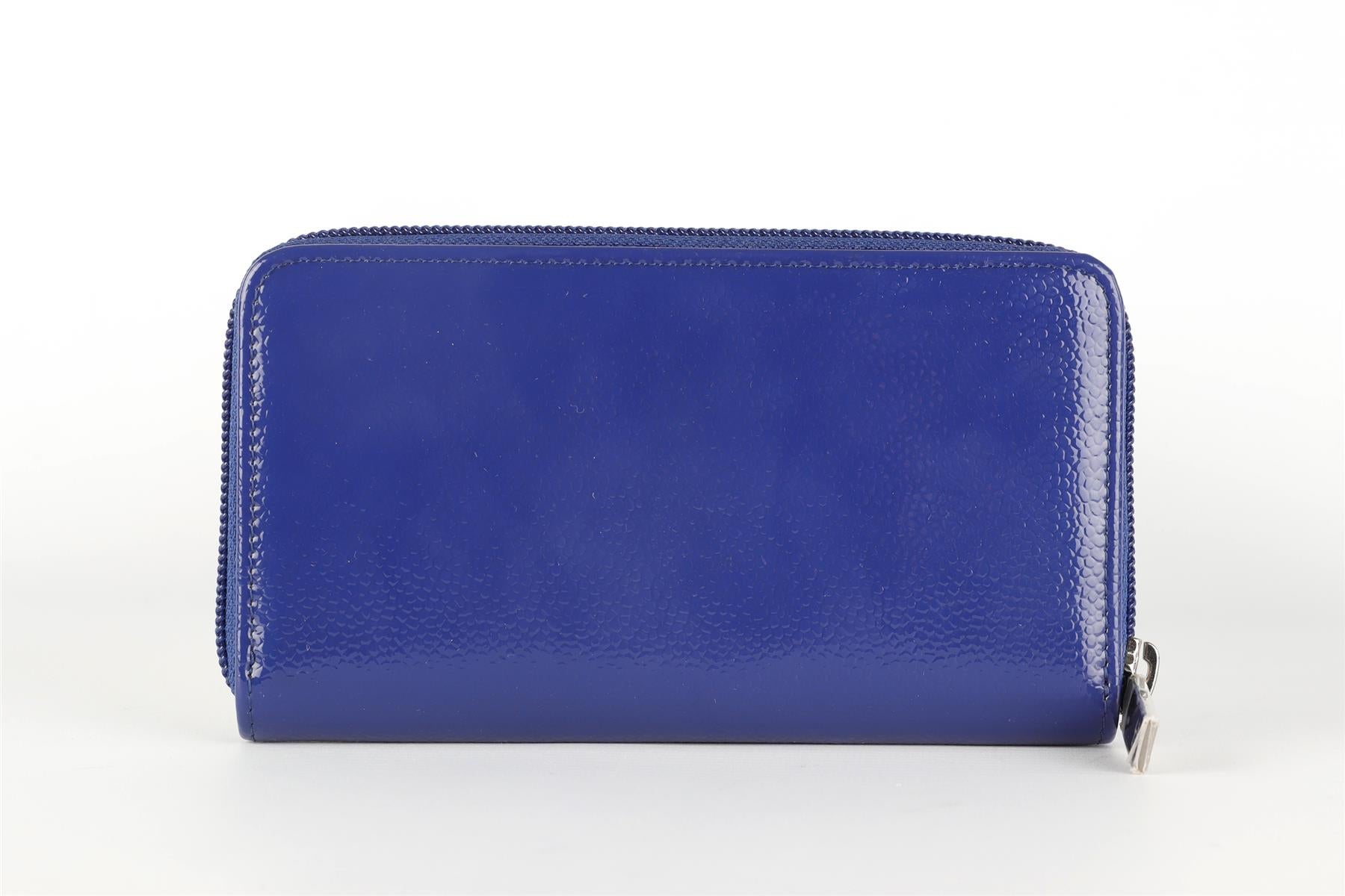 CHANEL BLUE 2014-2015 CC PATENT LEATHER WALLET