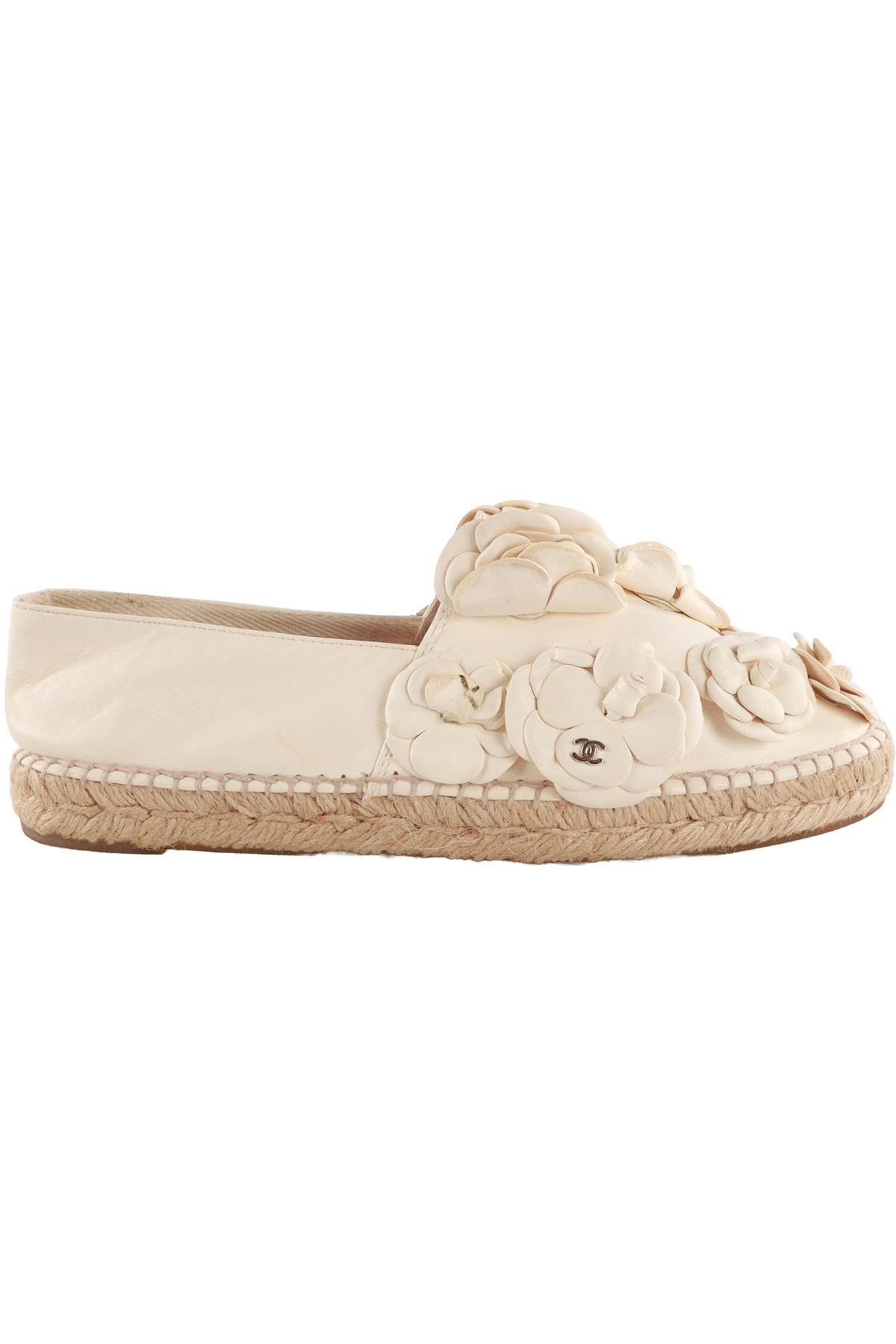 CHANEL IVORY 2017 LEATHER ESPADRILLES EU 41 UK 8 US 11