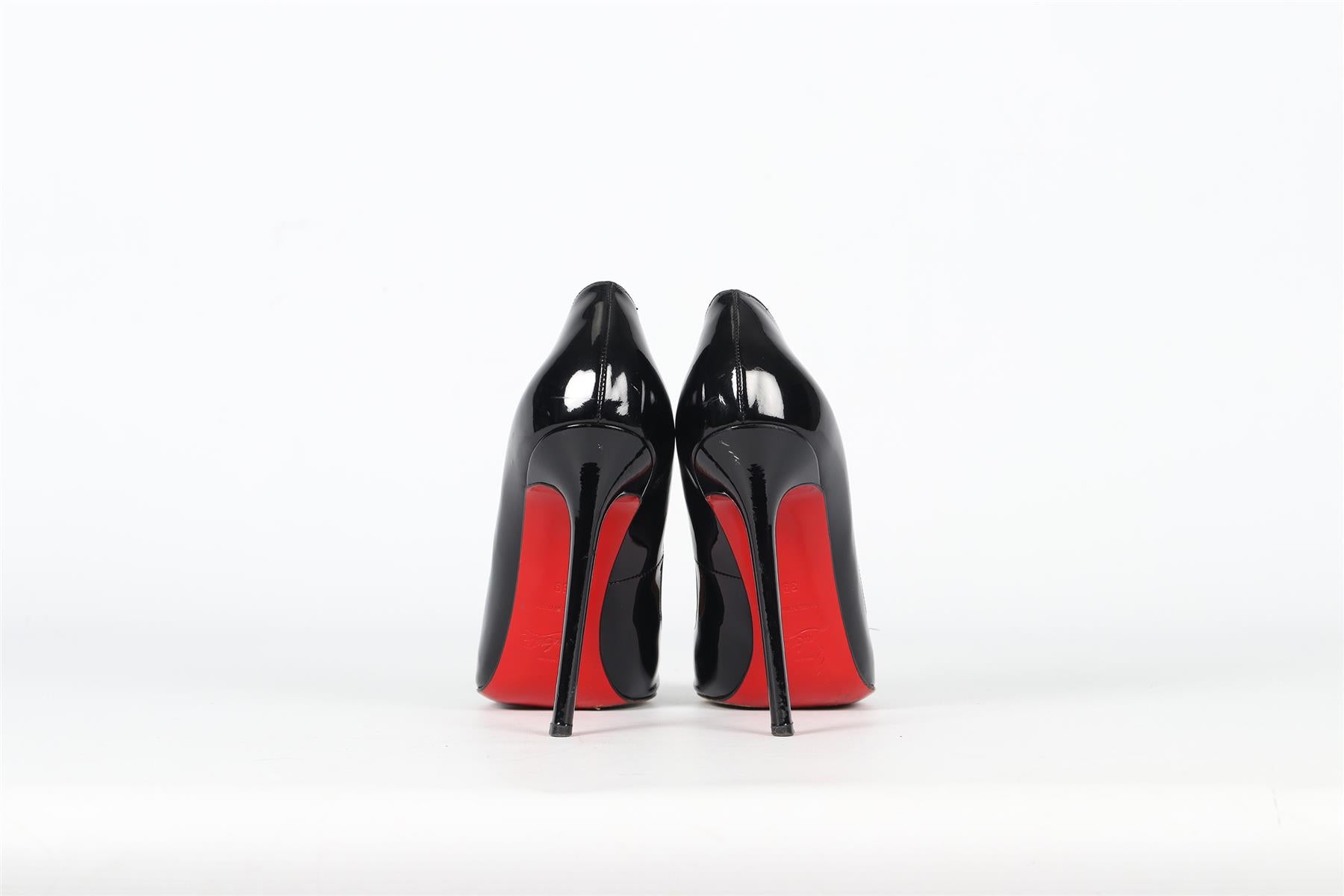 CHRISTIAN LOUBOUTIN PATENT LEATHER PUMPS EU 39 UK 6 US 9