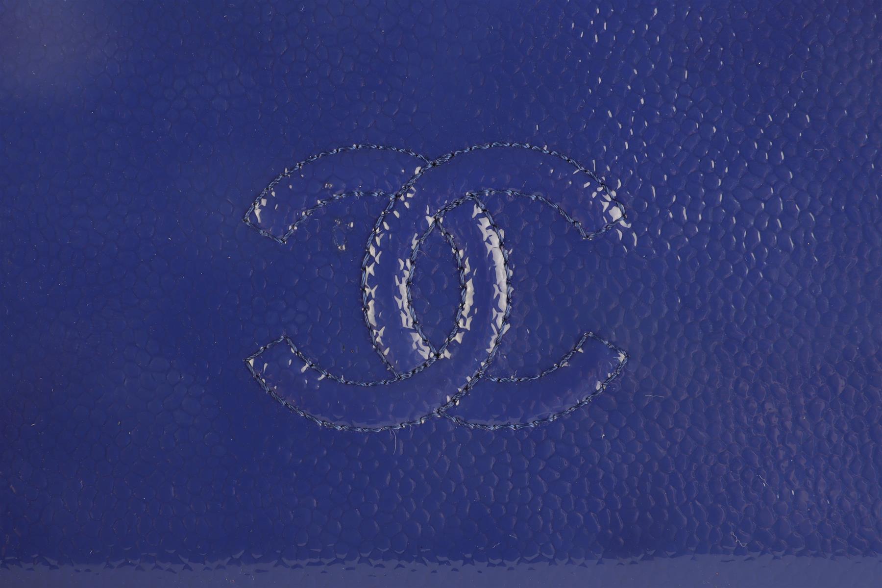 CHANEL BLUE 2014-2015 CC PATENT LEATHER WALLET