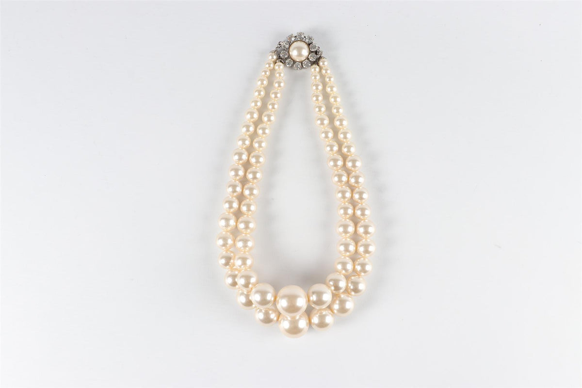 ALESSANDRA RICH IVORY CRYSTAL AND FAUX PEARL NECKLACE
