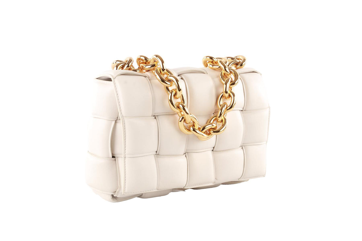 BOTTEGA VENETA ECRU THE CHAIN CASSETTE INTRECCIATO LEATHER SHOULDER BAG