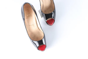 CHRISTIAN LOUBOUTIN BLACK PATENT LEATHER PUMPS EU 38.5 UK 5.5