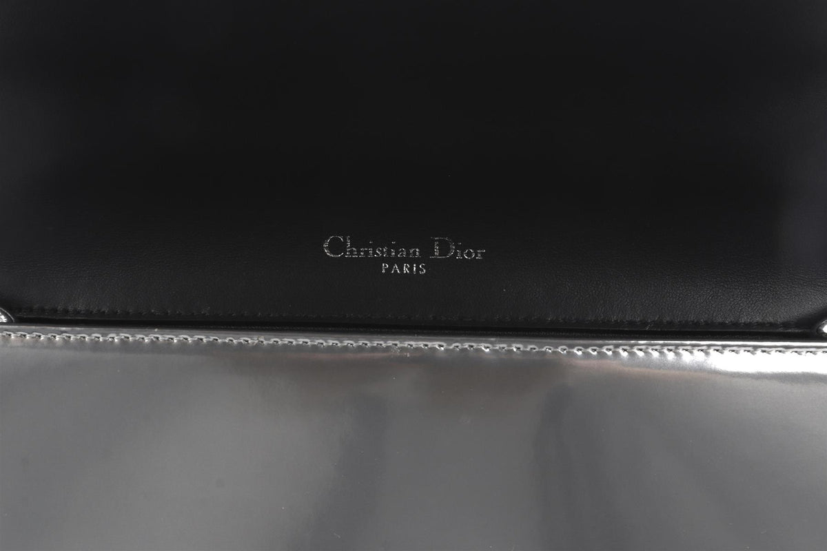 SILVER DIORAMA MEDIUM MICROCANNAGE LEATHER SHOULDER BAG