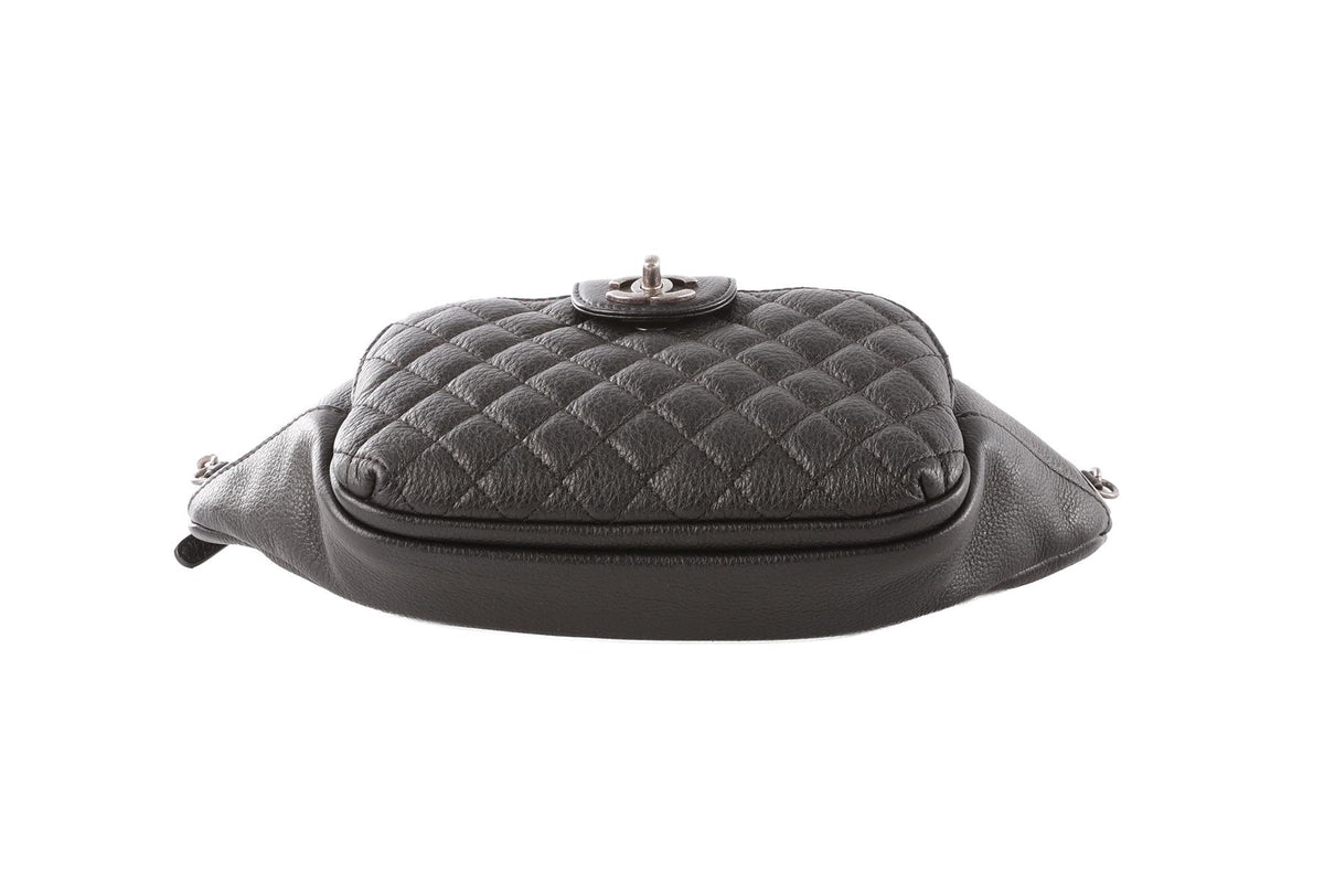 CHANEL BLACK 2016-2017 CASUAL ROCK QUILTED LEATHER BELT BAG