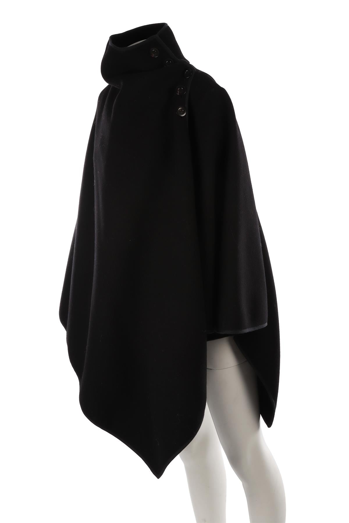 BLACK WOOL CAPE