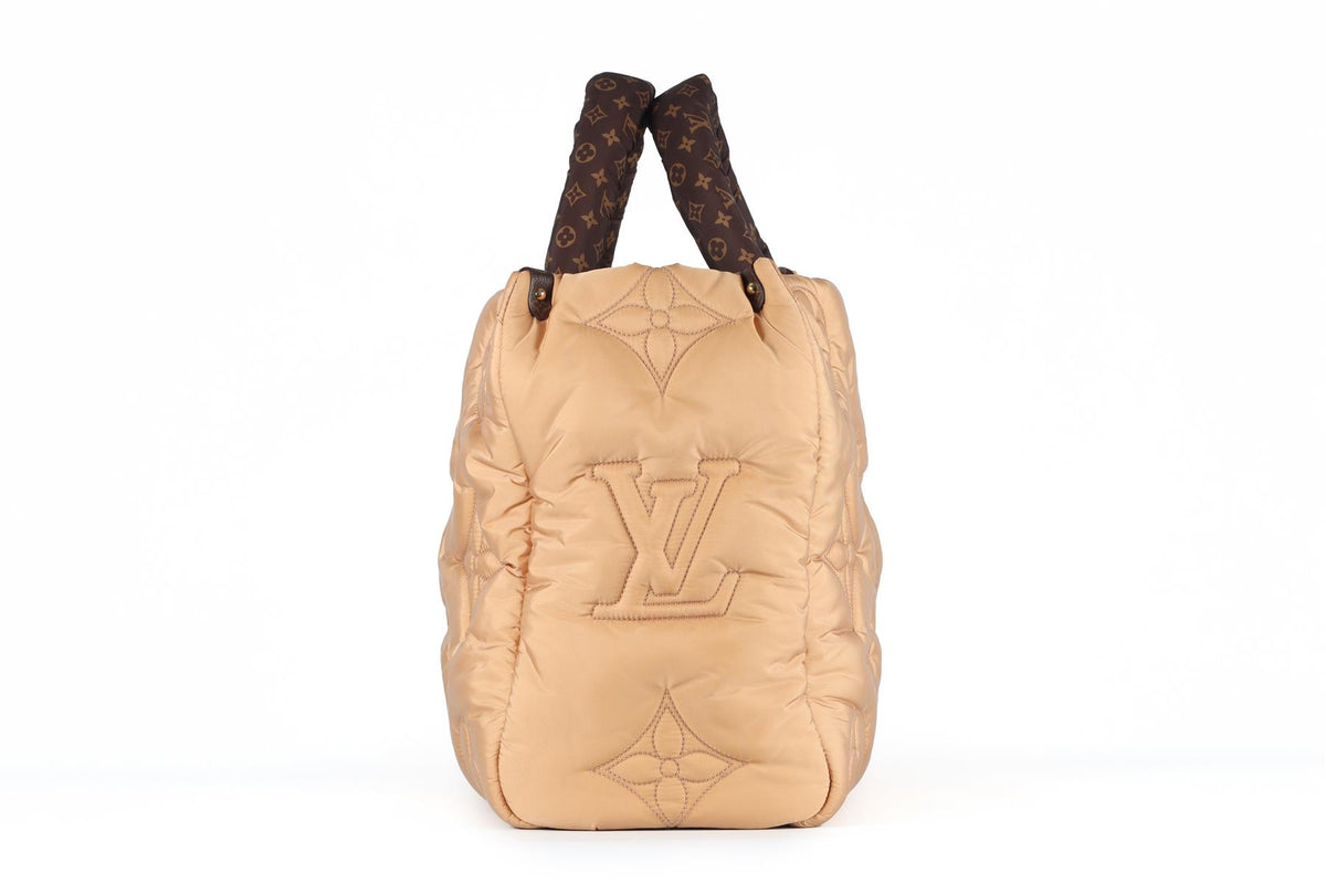 LOUIS VUITTON TAN 2021 ONTHEGO GM MONOGRAM NYLON TOTE BAG