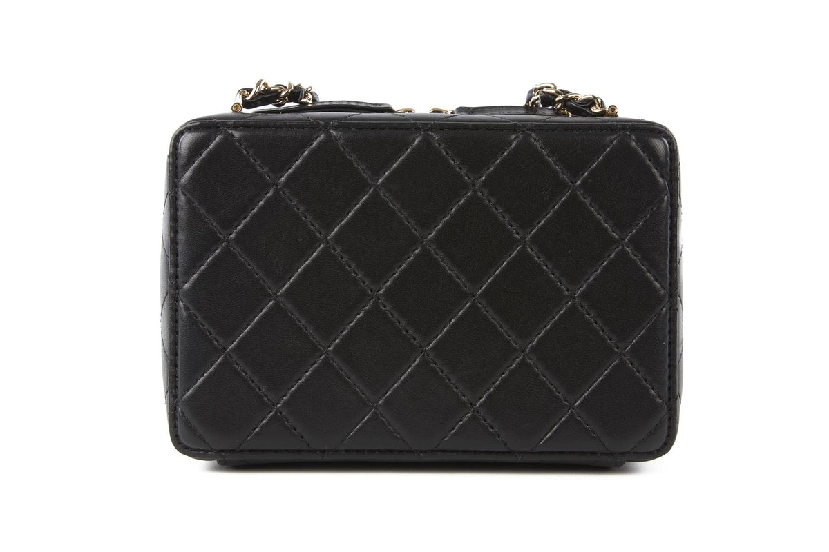 CHANEL BLACK 2024 CAMERA QUILTED LEATHER SHOULDER BAG