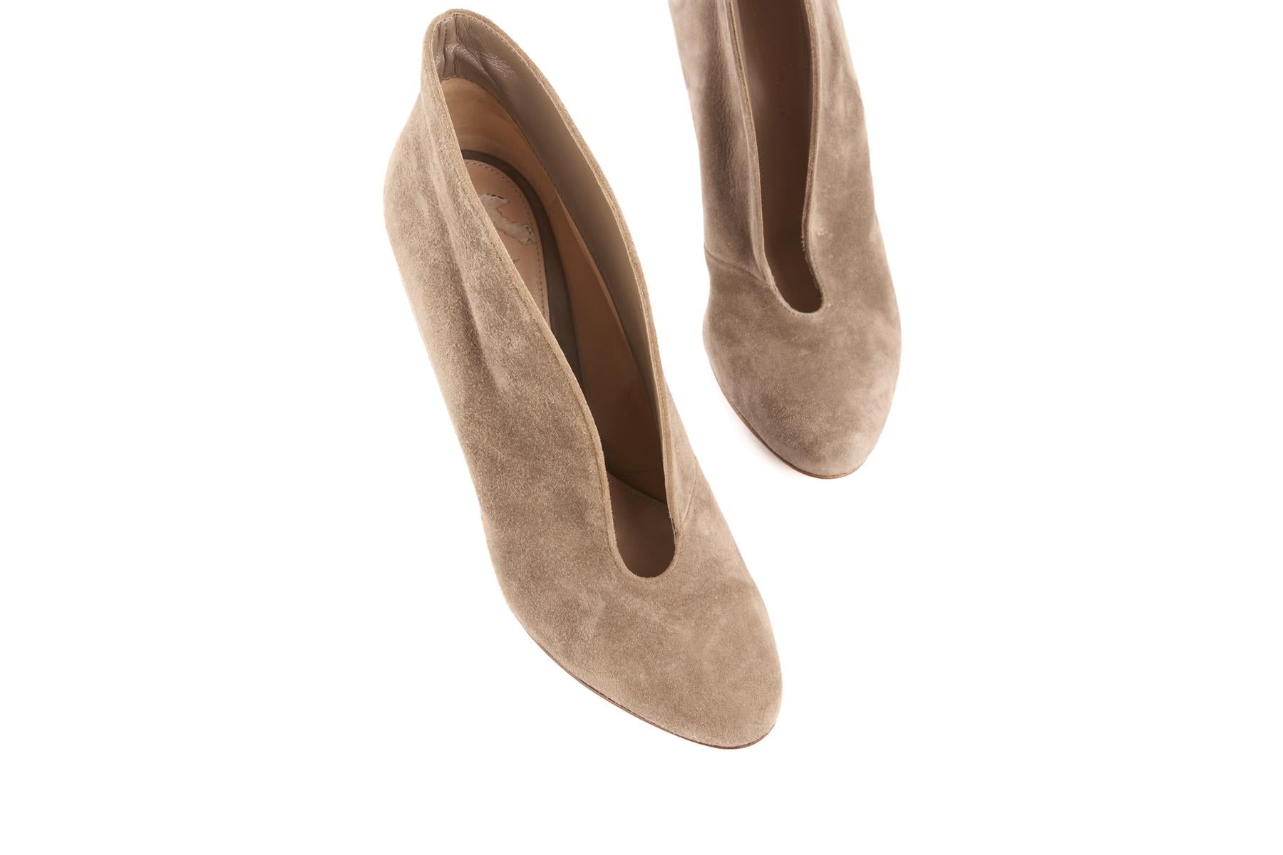 GIANVITO ROSSI TAUPE SUEDE ANKLE BOOTS EU 38 UK 5 US 8