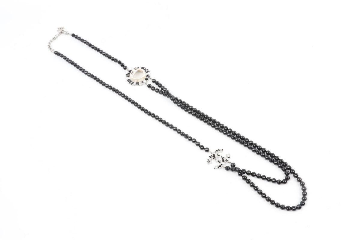 CHANEL BLACK 2016 CC PEARL NECKLACE