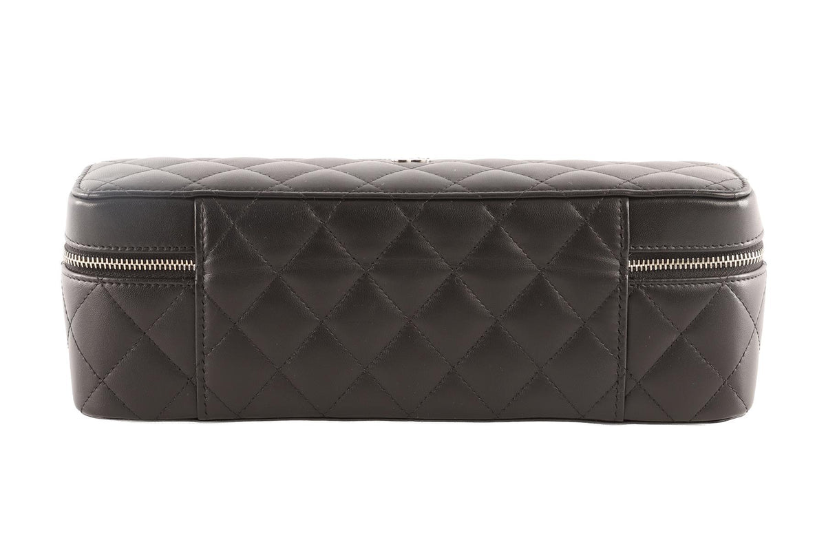 CHANEL BLACK 2016 CC QUILTED LEATHER WATCH CASE