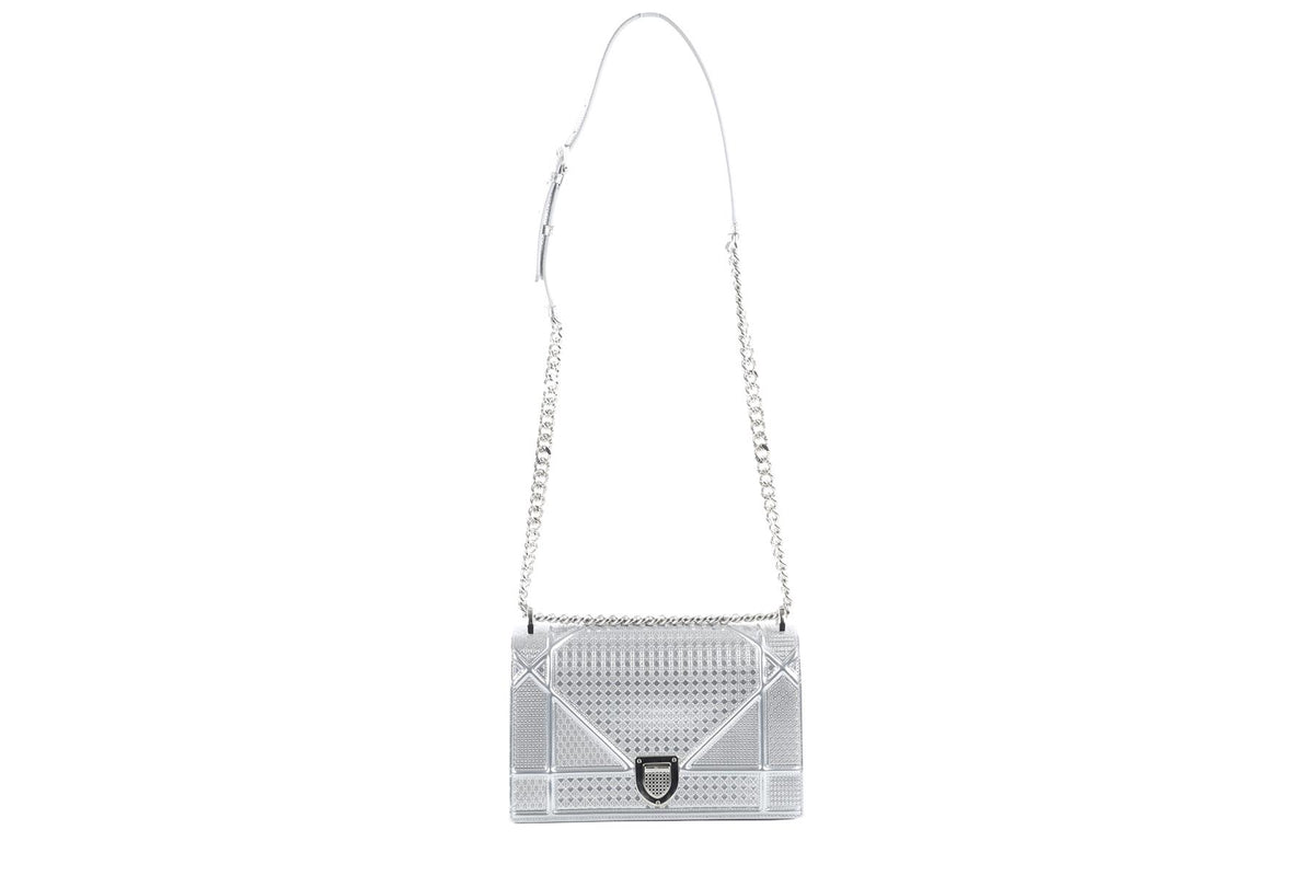 SILVER DIORAMA MEDIUM MICROCANNAGE LEATHER SHOULDER BAG