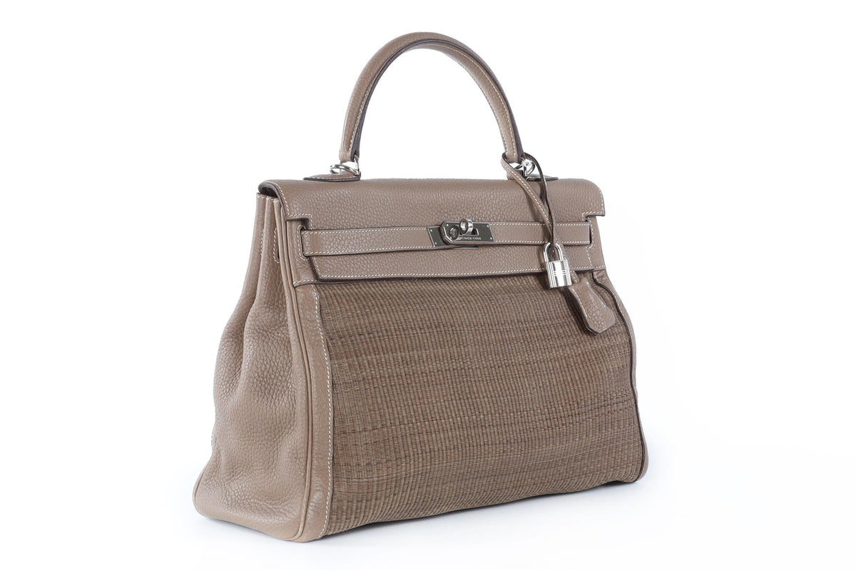 HERMÈS  TAUPE 2005 KELLY 35 CM CLEMENCE LEATHER AND HORSEHAIR BAG IN ETOUPE