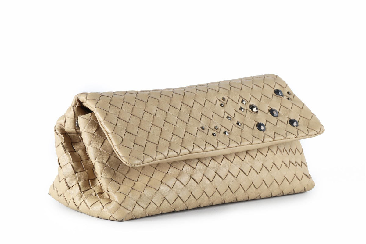 BOTTEGA VENETA BEIGE INTRECCIATO LEATHER CLUTCH