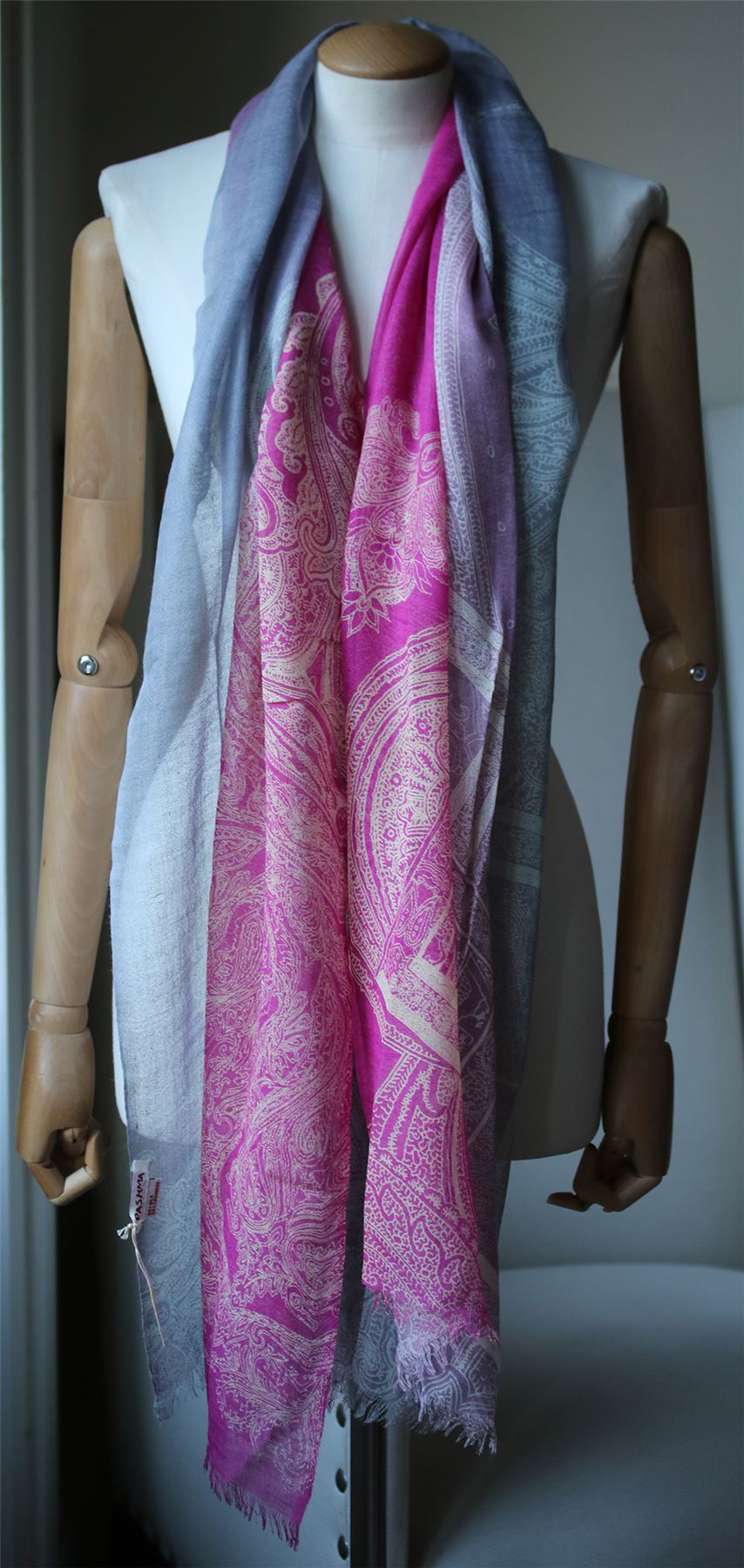 PASHMA SIGNATURE PAISLEY SCARF