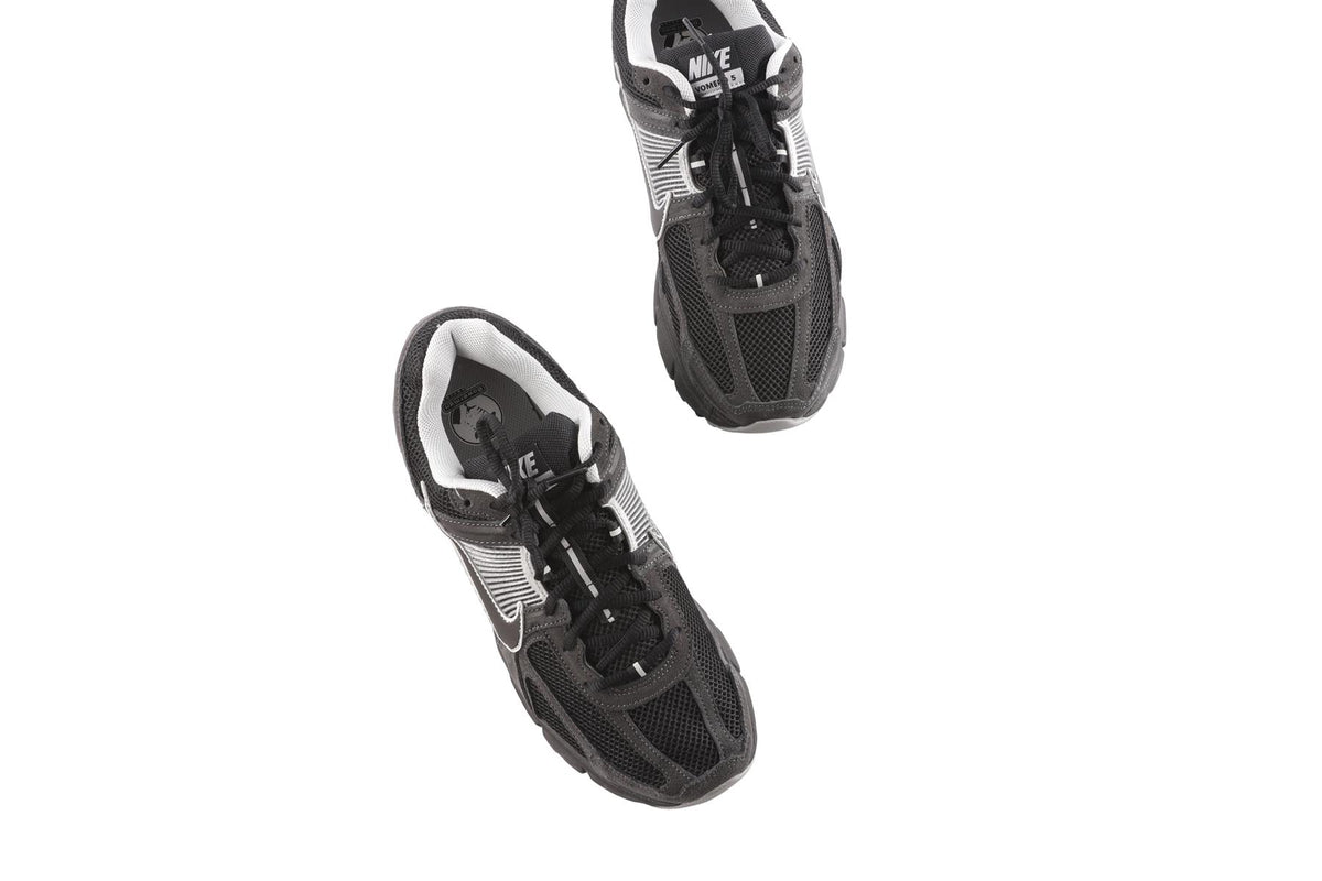 NIKE BLACK MEN'S ZOOM VOMERO 5 SNEAKERS EU 44 UK 9 US 10