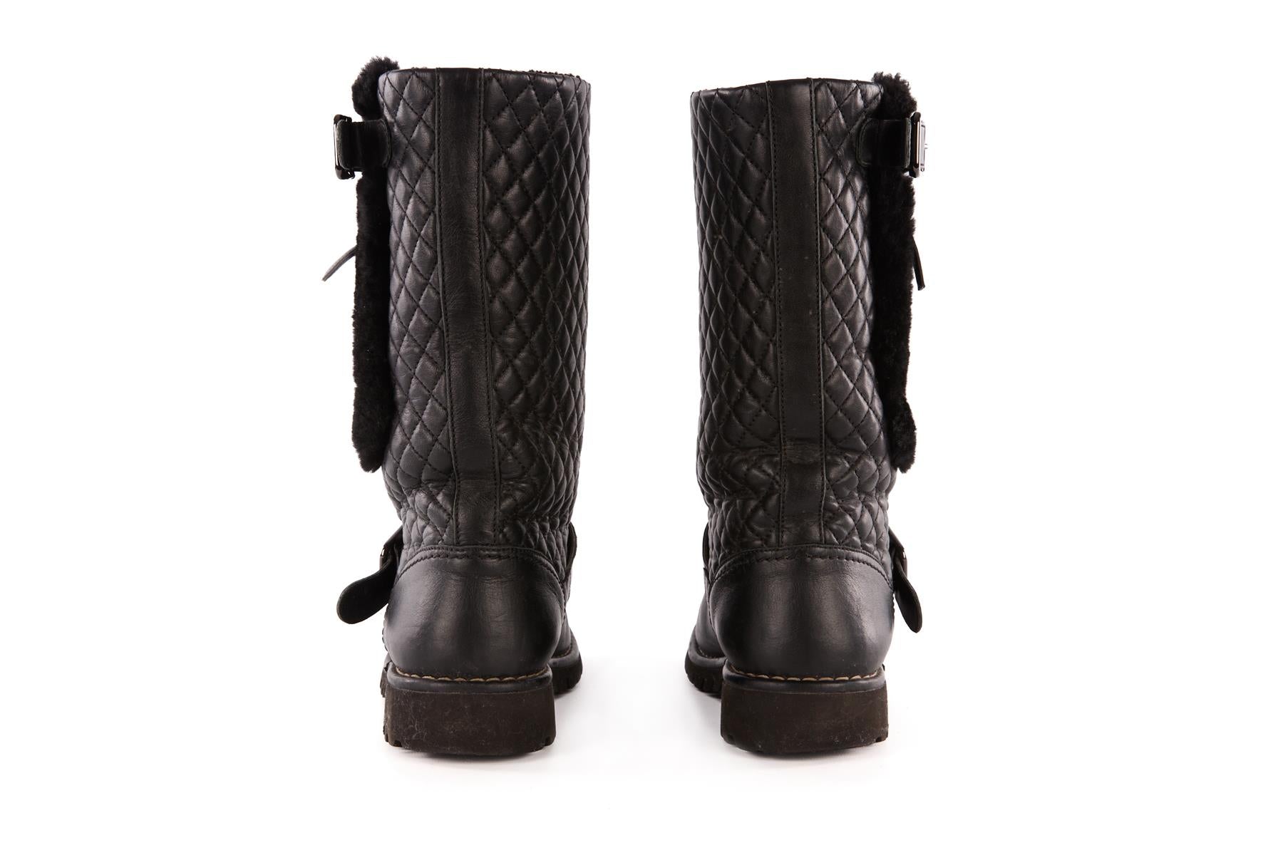 CHANEL BLACK 2012 QULTED LEATHER BOOTS EU 39.5 UK 6.5 US 9.5