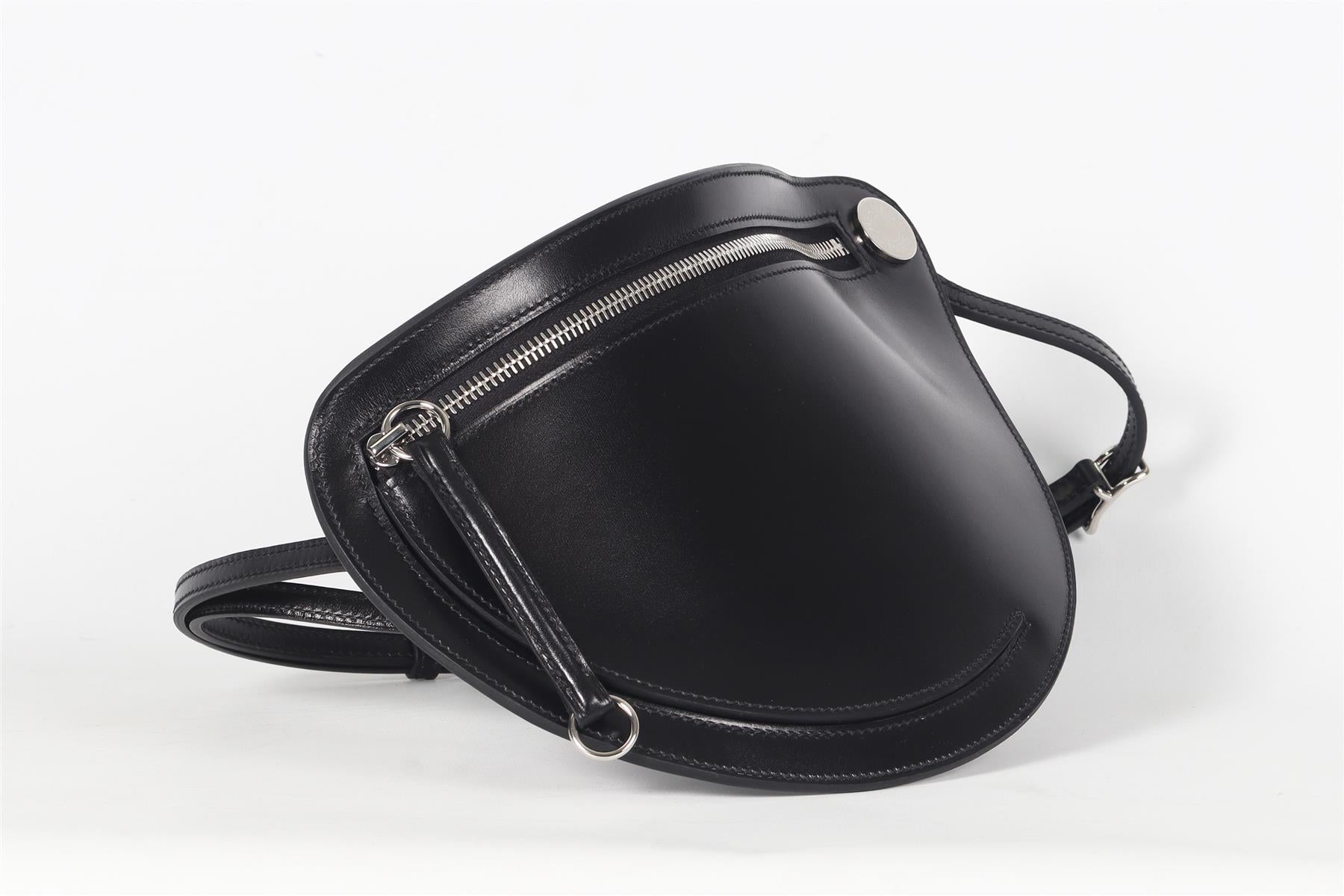 HERMÈS BLACK 2024 PETITE COURSE BOX LEATHER SHOULDER BAG IN NOIR