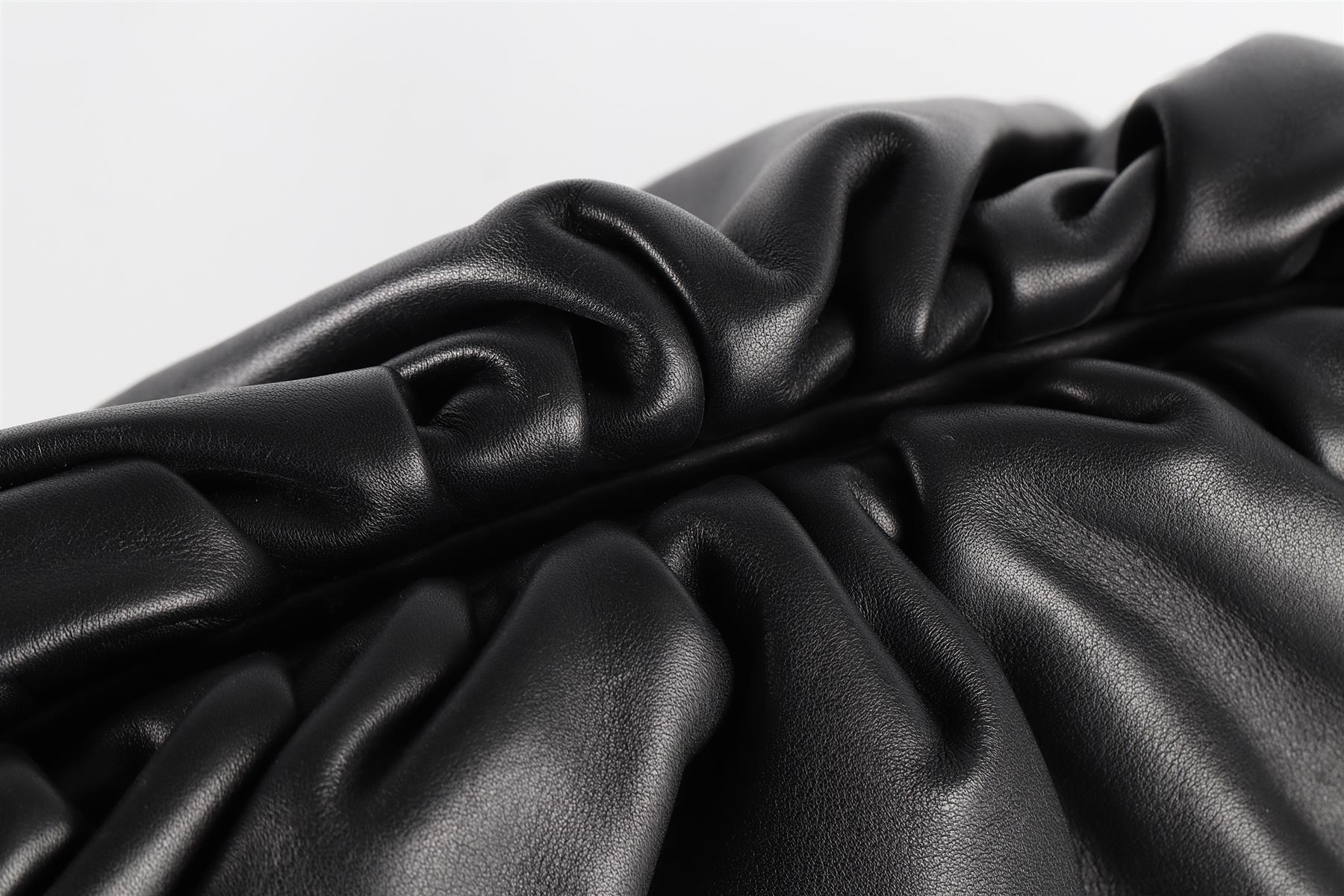BOTTEGA VENETA BLACK THE POUCH LARGE LEATHER CLUTCH