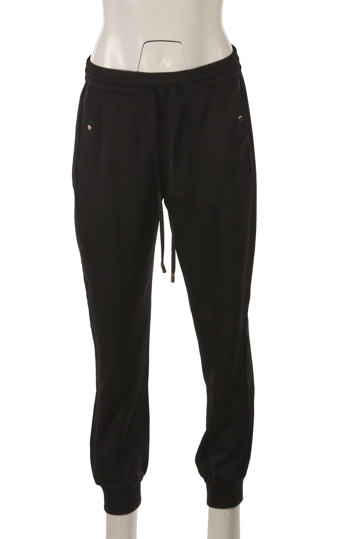 BLACK CREPE TAPERED PANTS