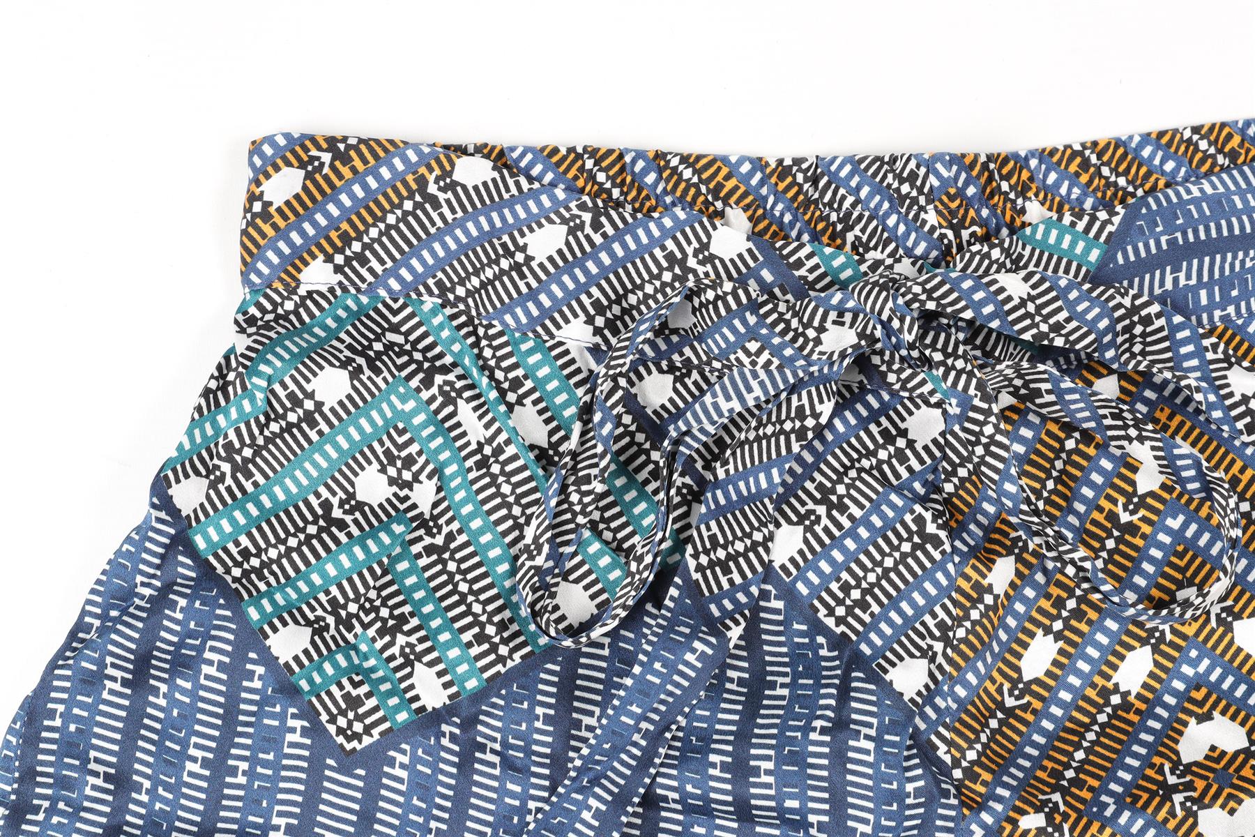 ASCENO BLUE SILK SHIRT & SHORTS SET SMALL