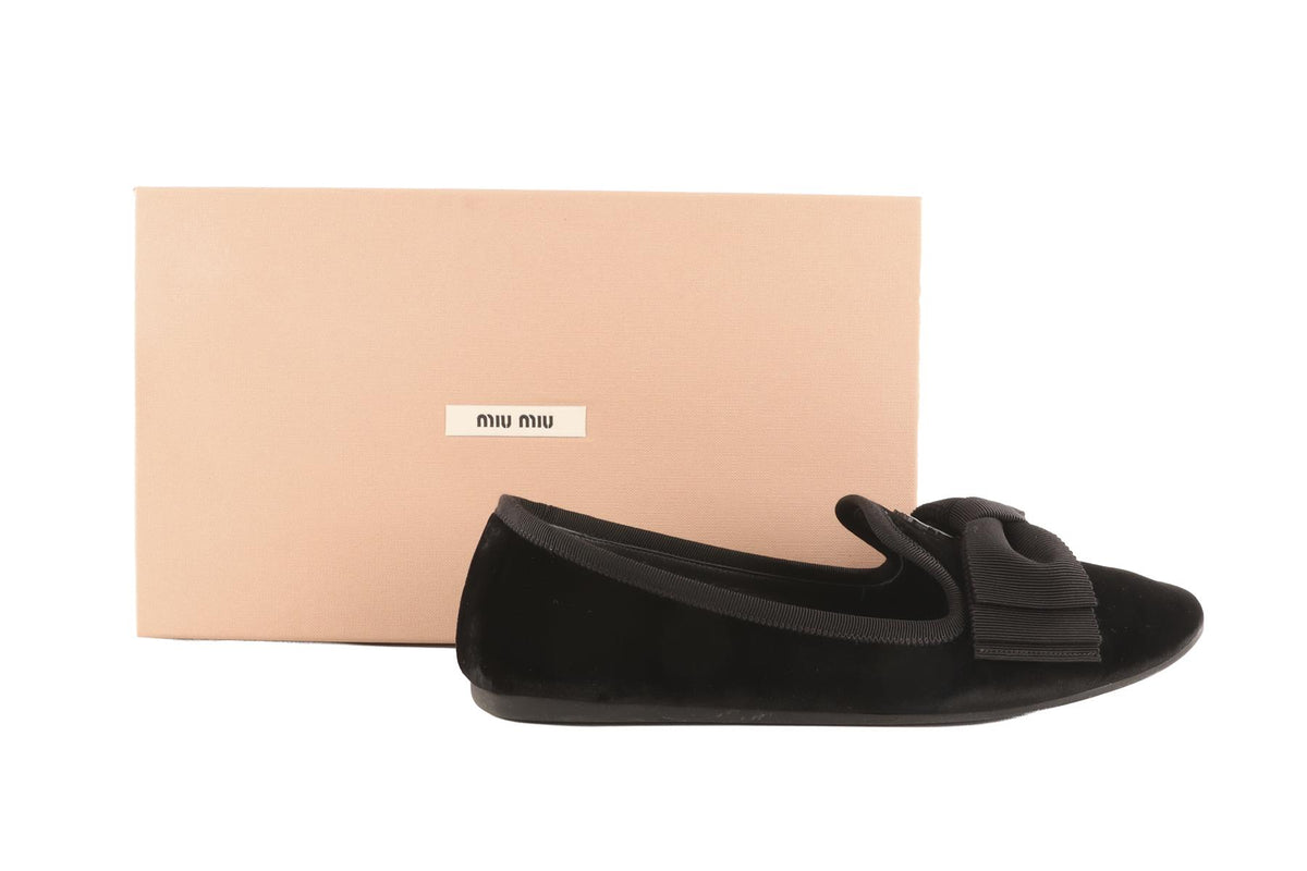 MIU MIU BLACK VELVET LOAFERS EU 39 UK 6 US 9