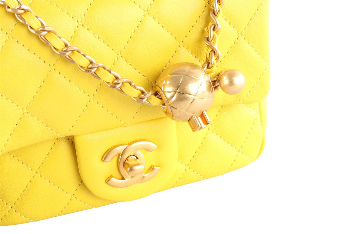 CHANEL YELLOW 2023 PEARL CRUSH SQUARE MINI QUILTED LEATHER SHOULDER BAG