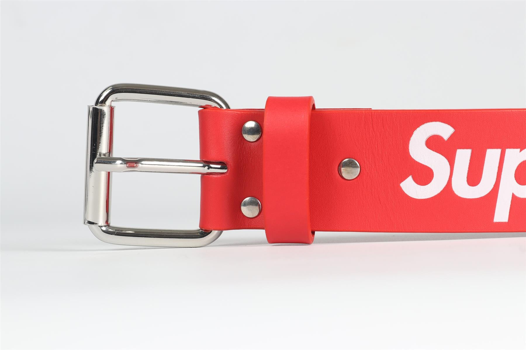 SUPREME RED REPEAT LEATHER BELT SMALL - MEDIUM