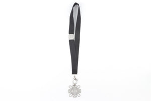 CHANEL SILVER 2017 CC STRASS NECKLACE