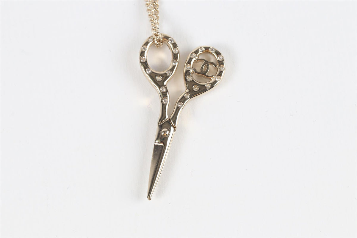 CHANEL SILVER 2021 CC SCISSORS PENDANT NECKLACE