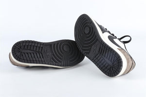 NIKE BLACK AND WHITE LEATHER TRAINERS EU 35 UK 2.5 US 3