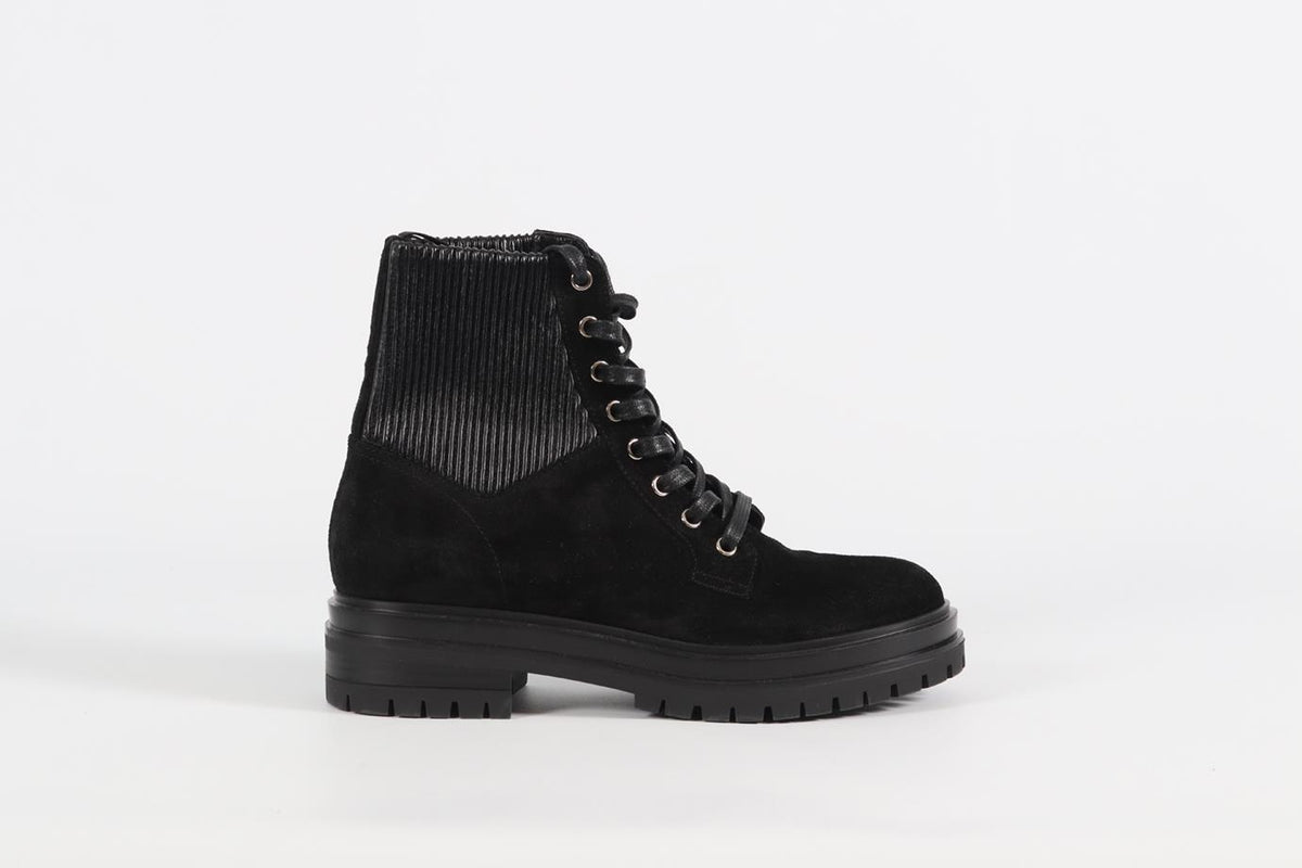 GIANVITO ROSSI SUEDE ANKLE BOOTS EU 38.5 UK 5.5 US 8.5