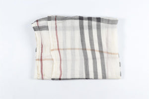 BURBERRY CREAM WOOL SCARF ONE SIZE