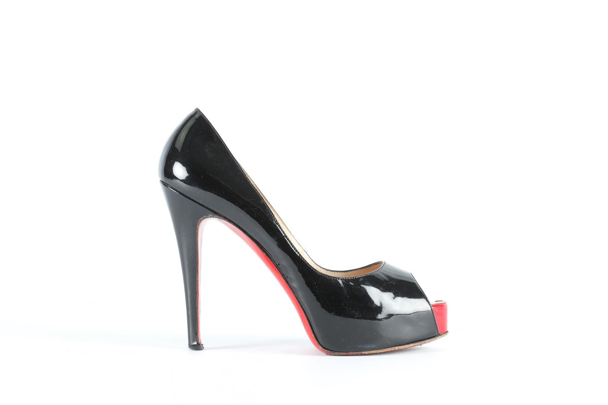 CHRISTIAN LOUBOUTIN BLACK PATENT LEATHER PUMPS EU 38.5 UK 5.5