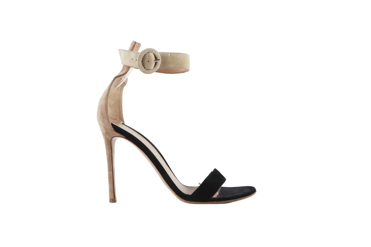 BLACK SUEDE SANDALS