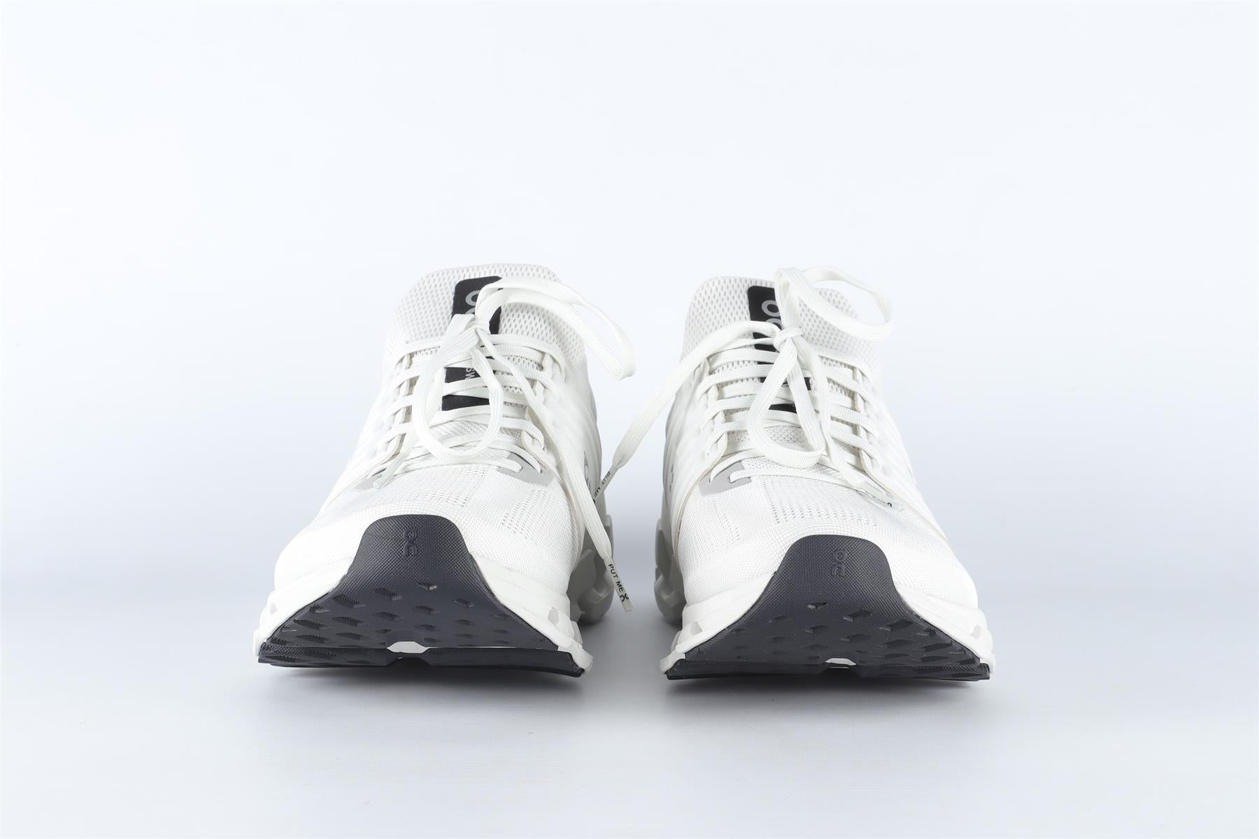 ON WHITE MEN'S CLOUDSWIFT SNEAKERS EU 43 UK 9 US 9.5