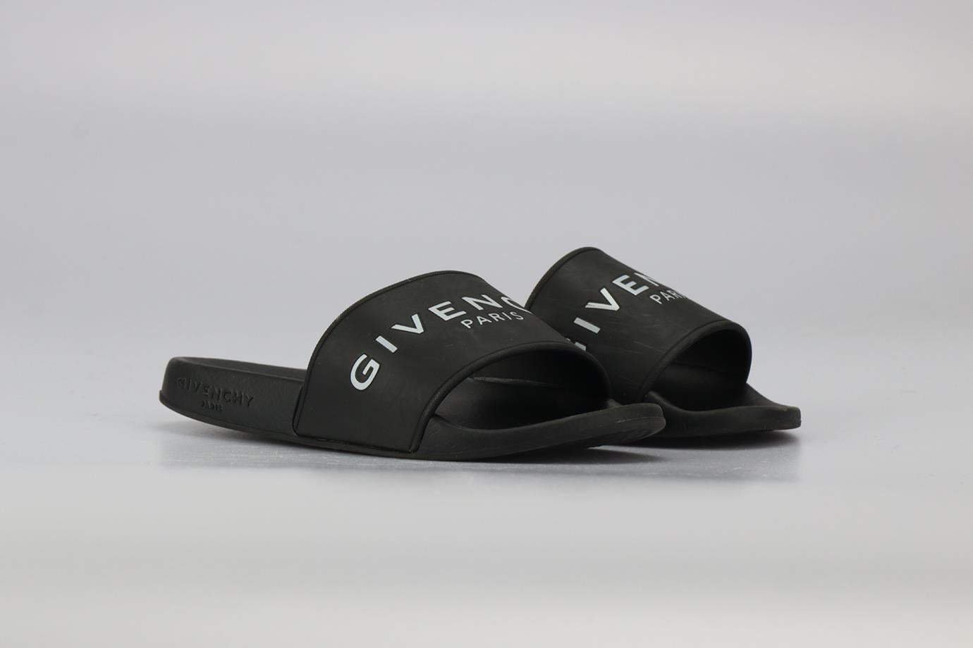 Givenchy discount kids slides