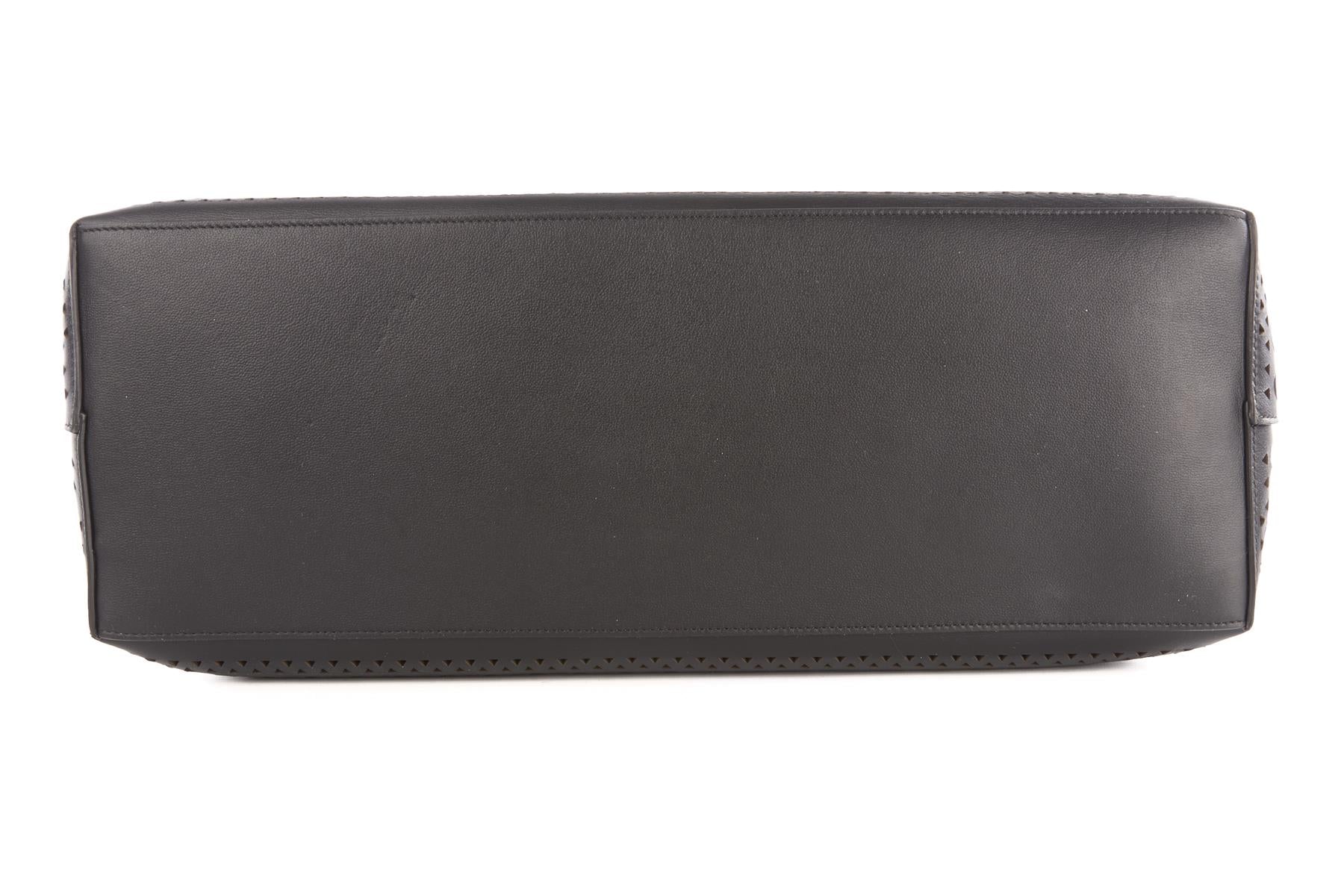 ALAÏA BLACK LE MINA 44 VIENNE LEATHER SHOULDER BAG