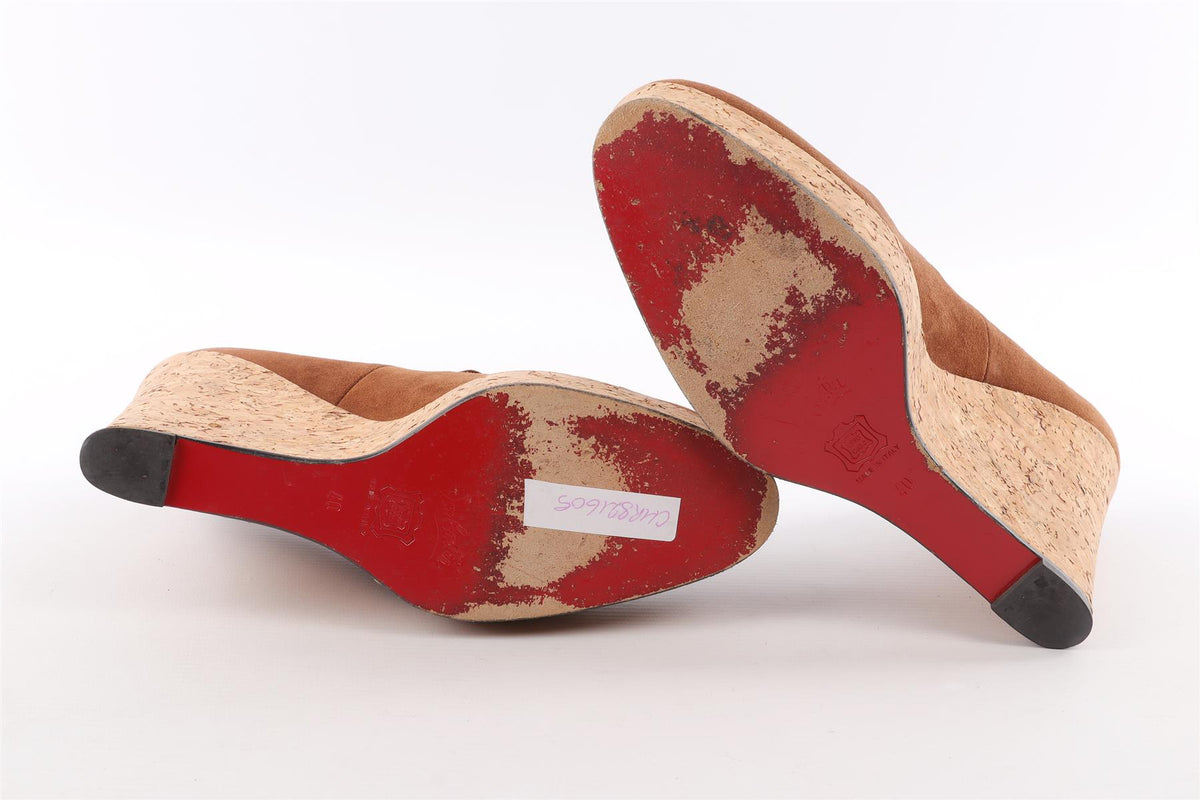 CHRISTIAN LOUBOUTIN BROWN SUEDE WEDGES EU 40 UK 7 US 10