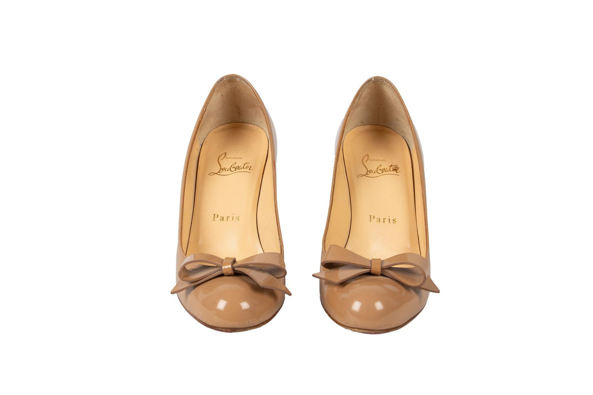CHRISTIAN LOUBOUTIN NUDE PATENT LEATHER PUMPS EU 35.5 UK 2.5 US 5.5