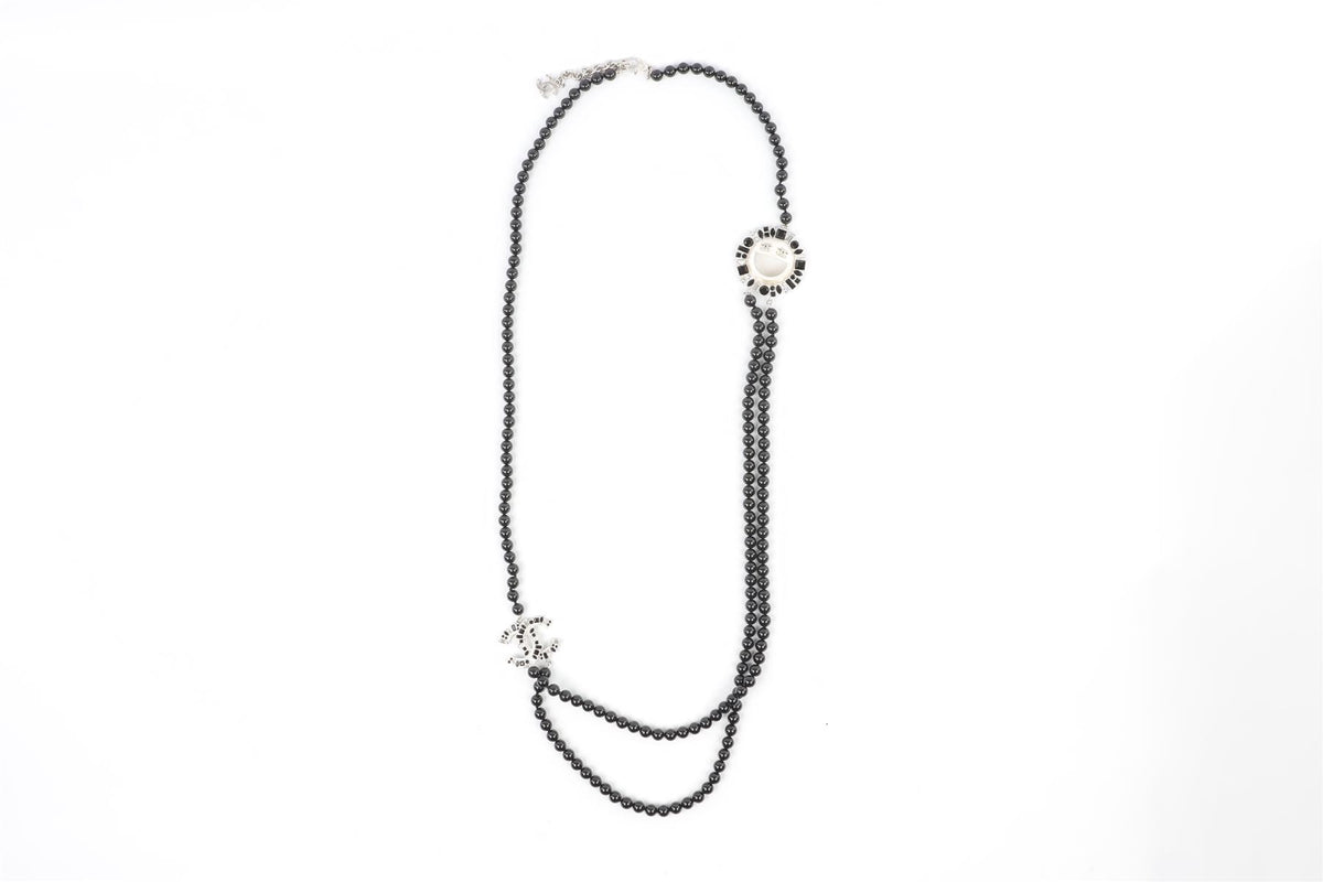 CHANEL BLACK 2016 CC PEARL NECKLACE